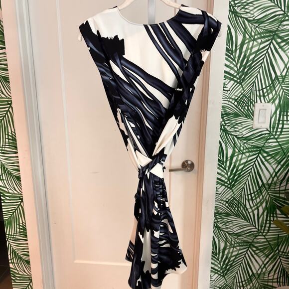 Halston Heritage Sleeveless Self-Tie Floral-Print Dress w/ Draped Back Size 4 - Picture 5 of 10